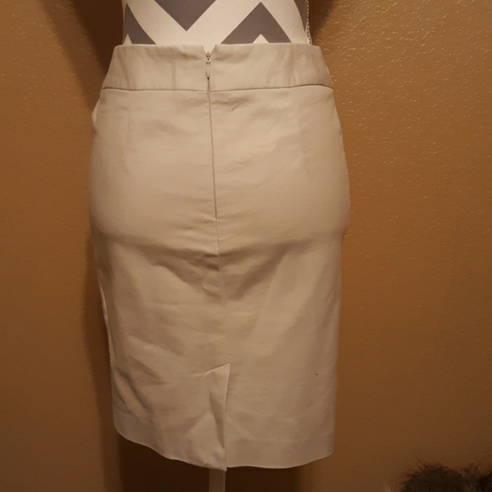 Calvin Klein.. skirt - Picture 4 of 5
